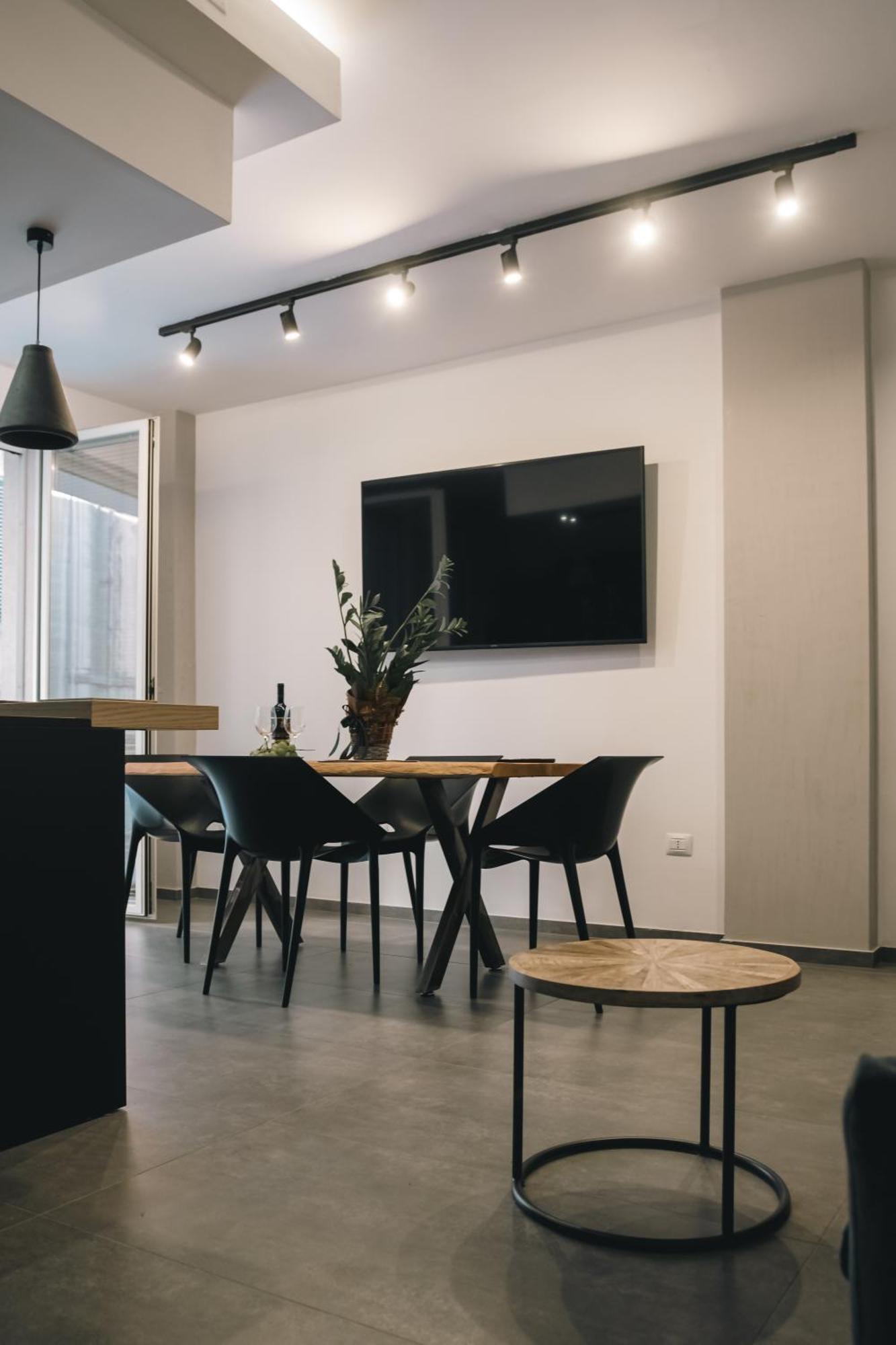Suite Piazza Mazzini 90 Mq 5 莱切 外观 照片